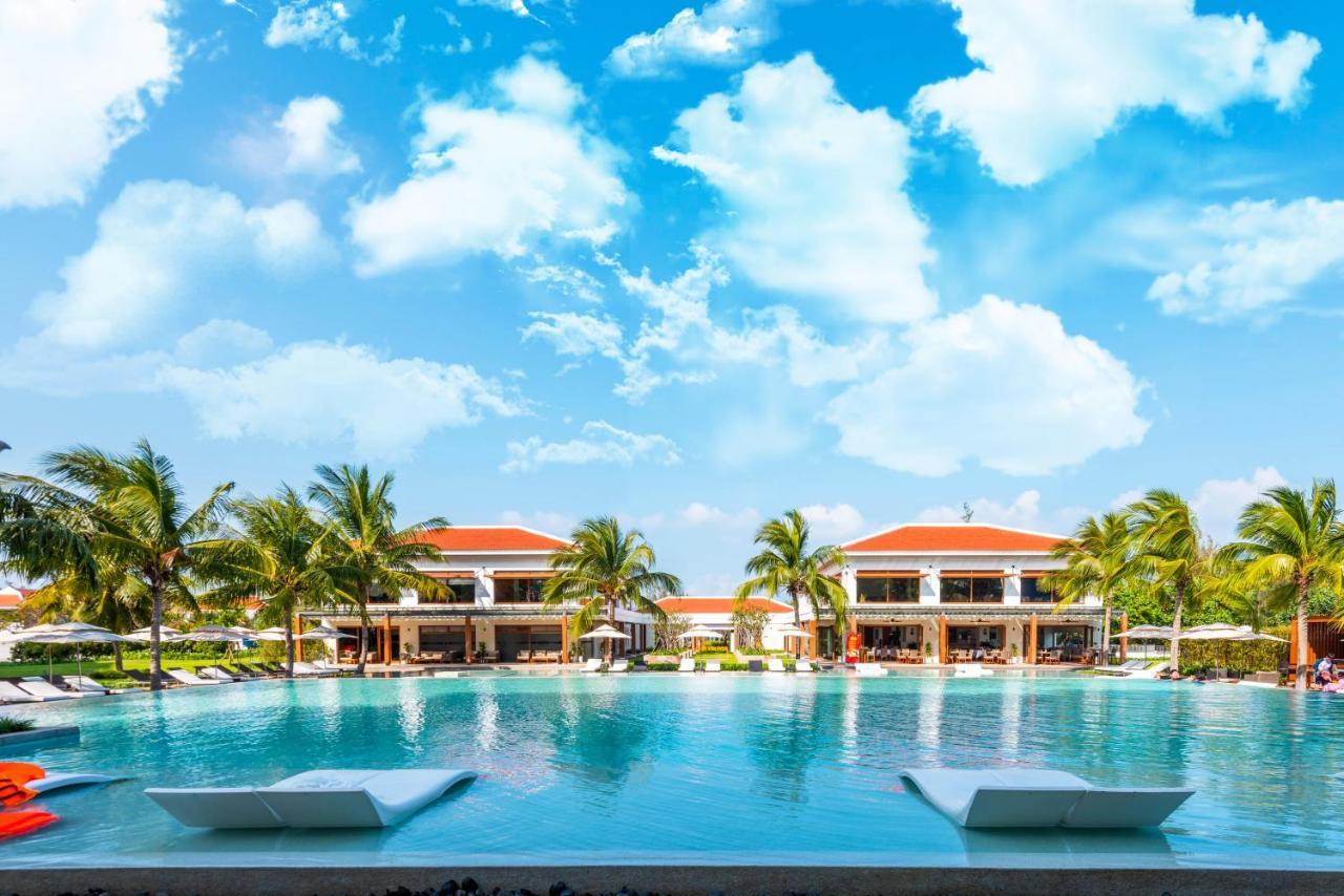 Luxury Pool Villa Close To The Private Beach ダナン市 エクステリア 写真