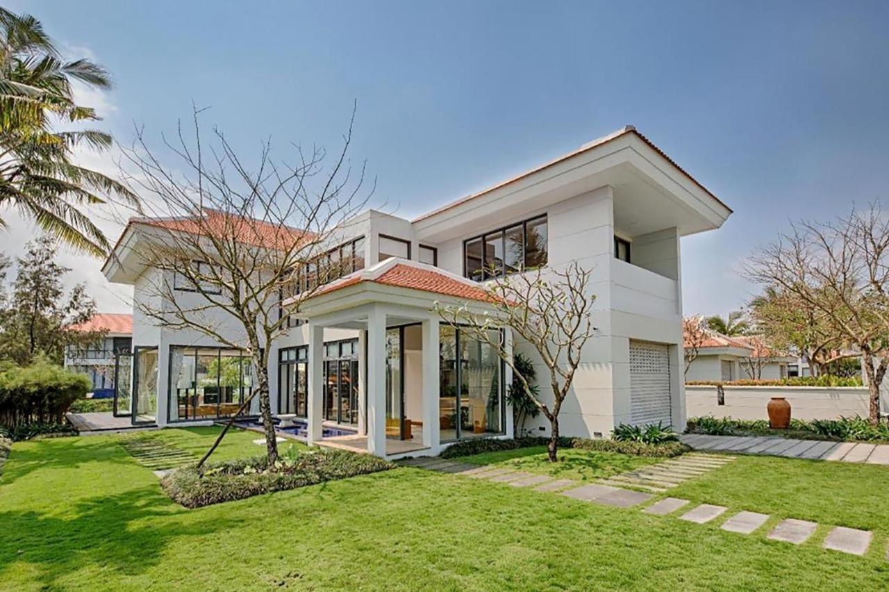 Luxury Pool Villa Close To The Private Beach ダナン市 エクステリア 写真