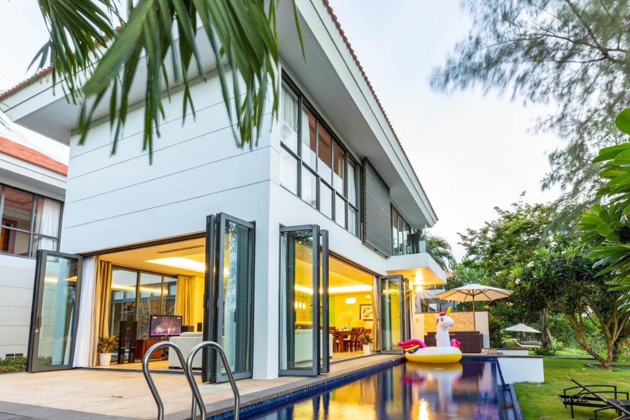 Luxury Pool Villa Close To The Private Beach ダナン市 エクステリア 写真