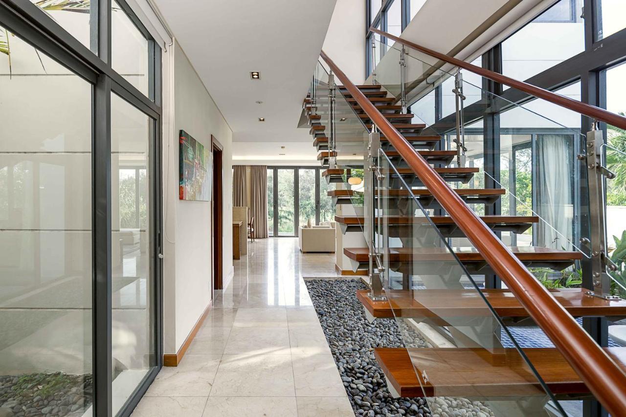 Luxury Pool Villa Close To The Private Beach ダナン市 エクステリア 写真