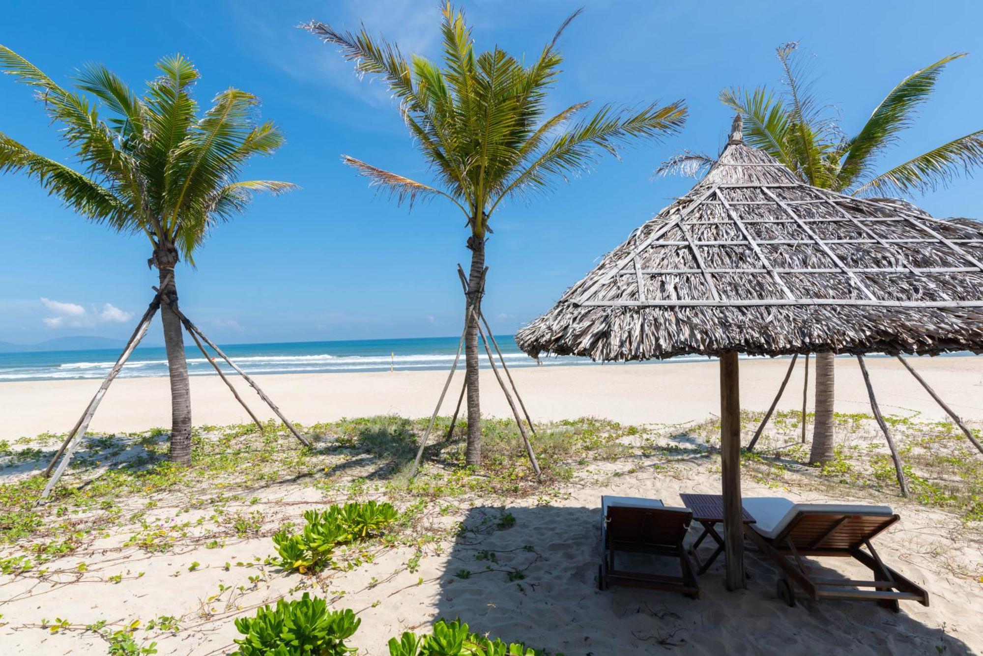 Luxury Pool Villa Close To The Private Beach ダナン市 エクステリア 写真