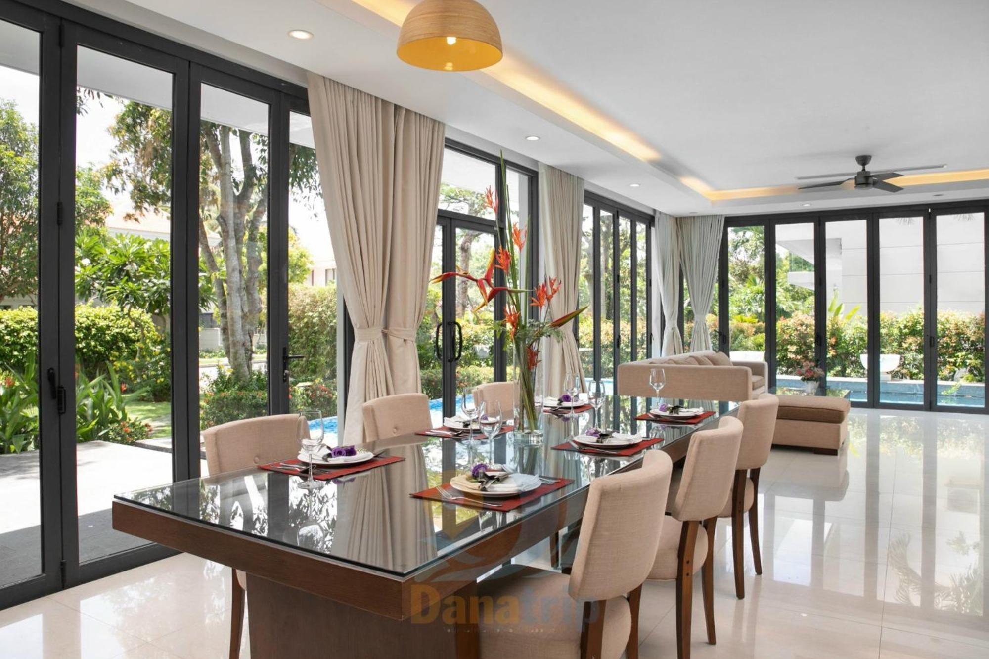 Luxury Pool Villa Close To The Private Beach ダナン市 エクステリア 写真