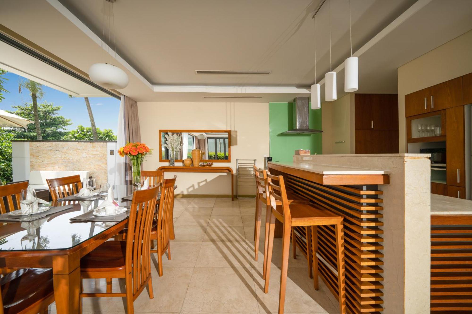 Luxury Pool Villa Close To The Private Beach ダナン市 エクステリア 写真