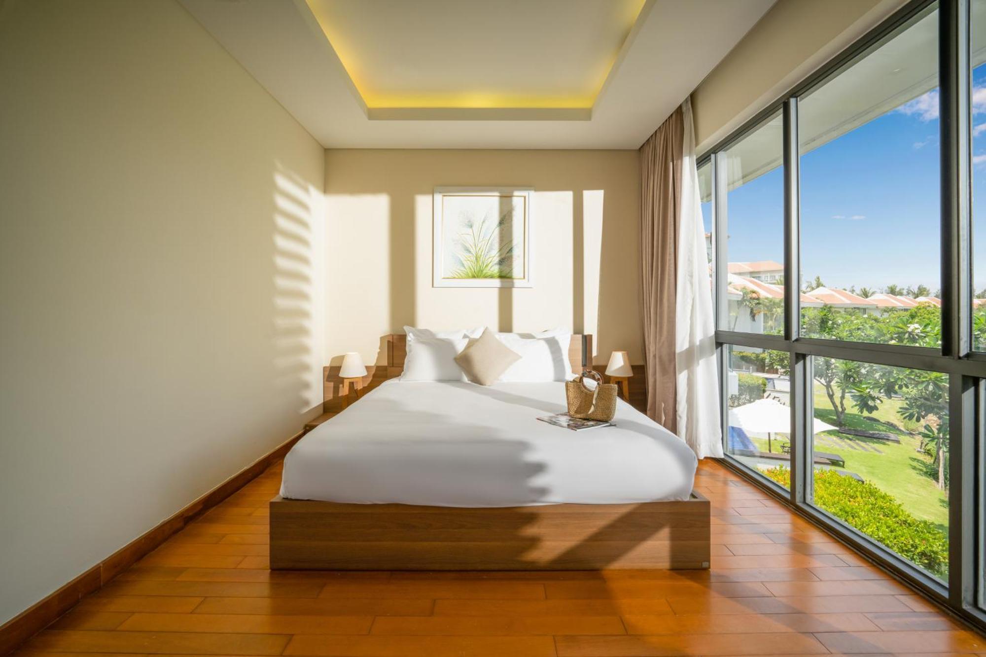 Luxury Pool Villa Close To The Private Beach ダナン市 エクステリア 写真
