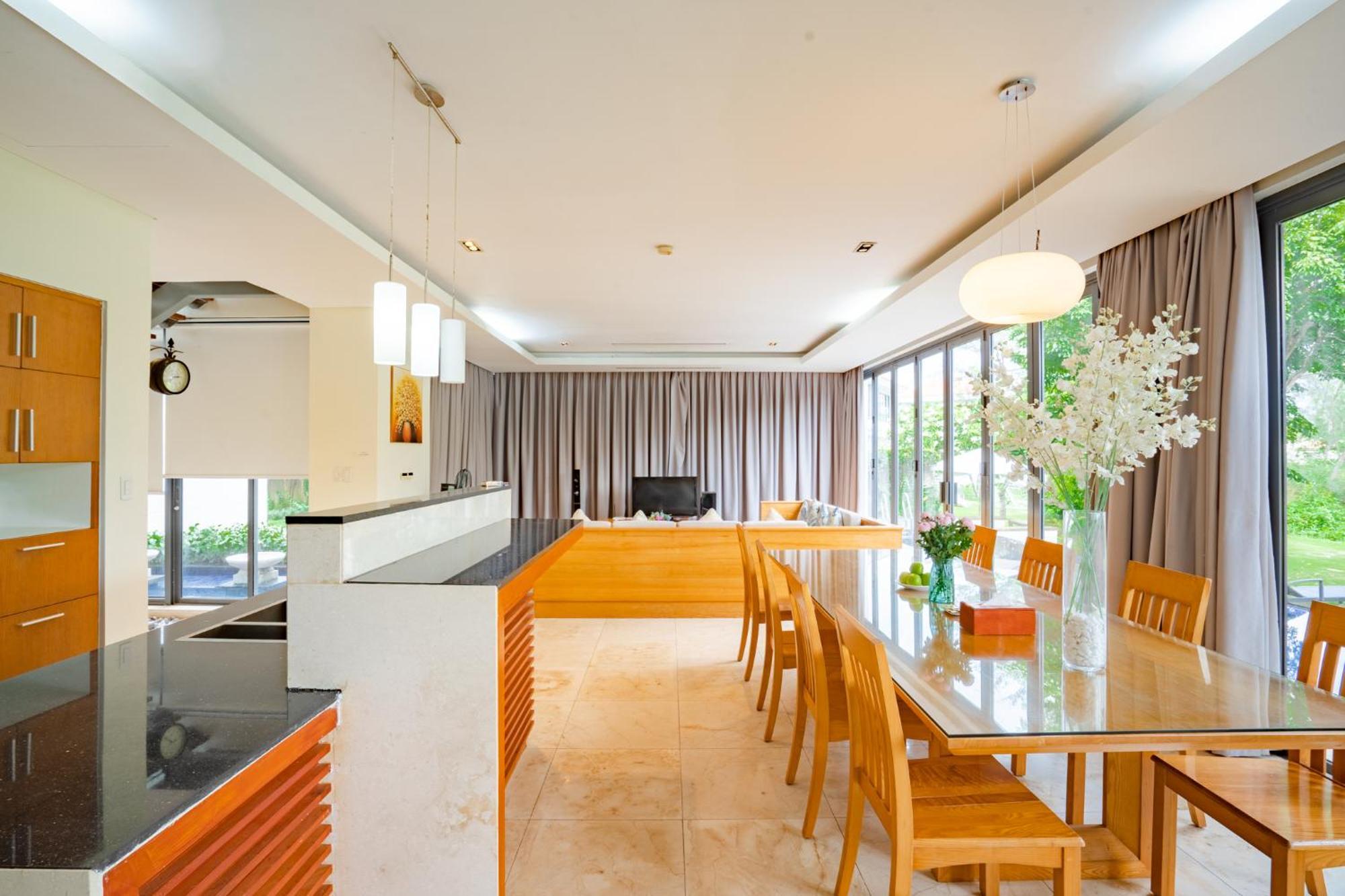 Luxury Pool Villa Close To The Private Beach ダナン市 エクステリア 写真