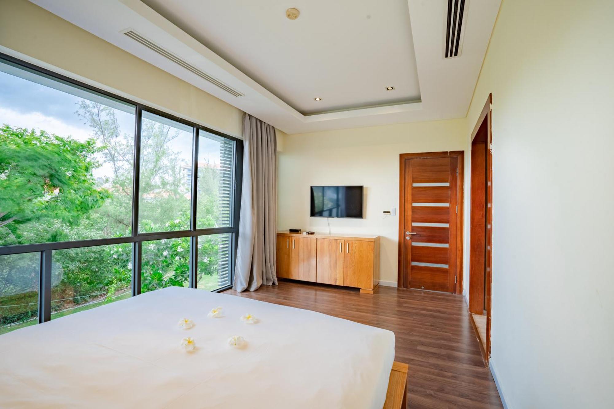 Luxury Pool Villa Close To The Private Beach ダナン市 エクステリア 写真